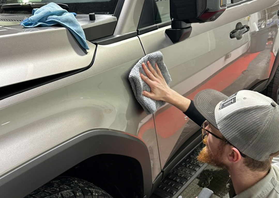 Still image from SG Window Tint demonstrating Auto tinting.